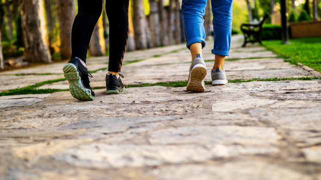 Haglund’s Deformity? No Problem: The Best Walking Shoes for Haglunds Deformity