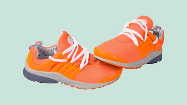 Top 5 Best Walking Shoes for Sciatica Nerve Pain- Learn Everything You need to know