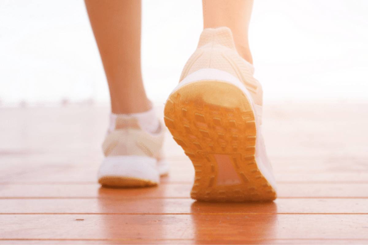 How to Keep Shoes From Creasing When Walking-Top Tips for Preventing Creasing